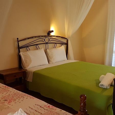Castello Bellos Studios Keri Екстериор снимка